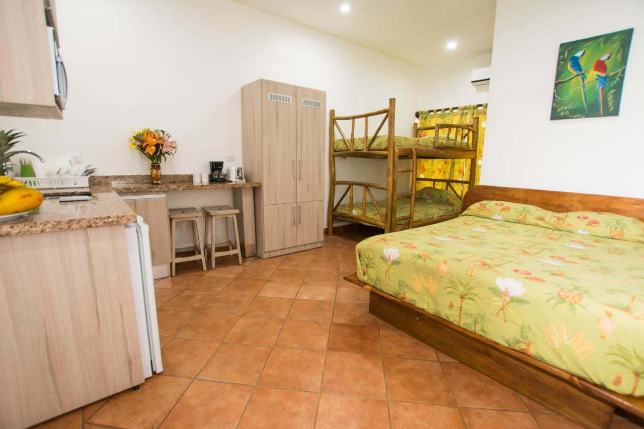 Oceanfront Hotel Verde Mar Direct Access To The Beach Manuel Antonio Esterno foto