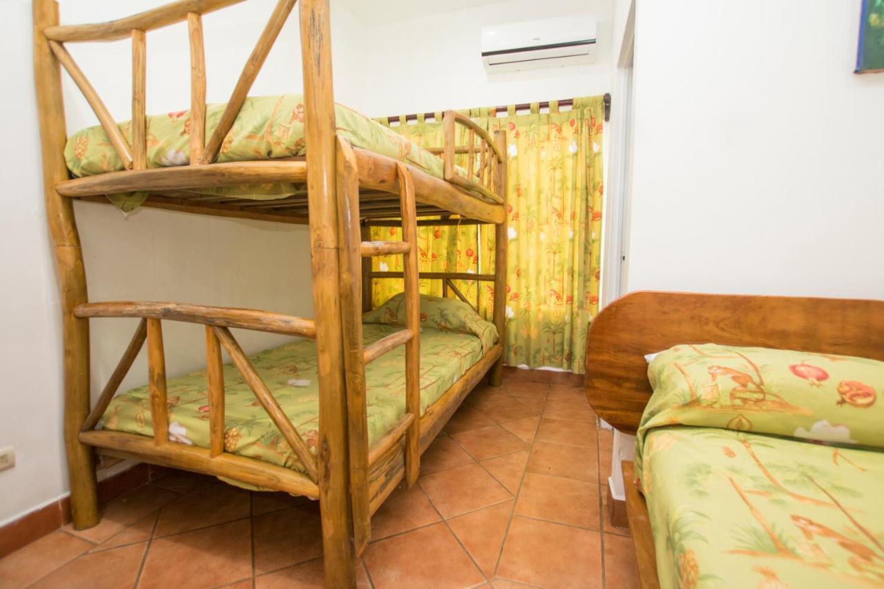 Oceanfront Hotel Verde Mar Direct Access To The Beach Manuel Antonio Esterno foto