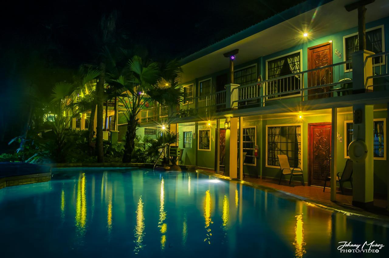Oceanfront Hotel Verde Mar Direct Access To The Beach Manuel Antonio Esterno foto